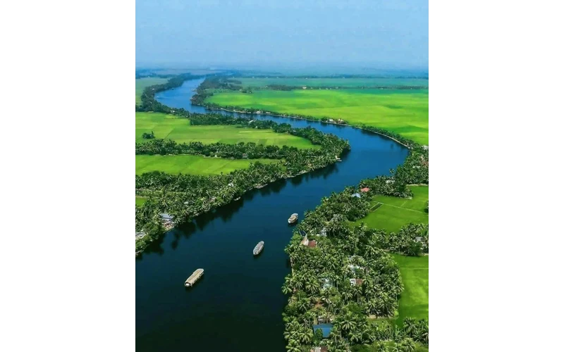 Classic Kerala – Munnar Thekkady Alleppey – image 5