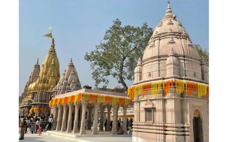 Varanasi Kashi Spiritual Experience – image 1
